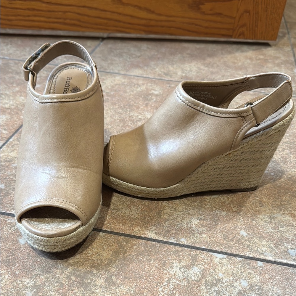 Ruff Hewn Tan Wedge Sandals with Peep-Toe Design